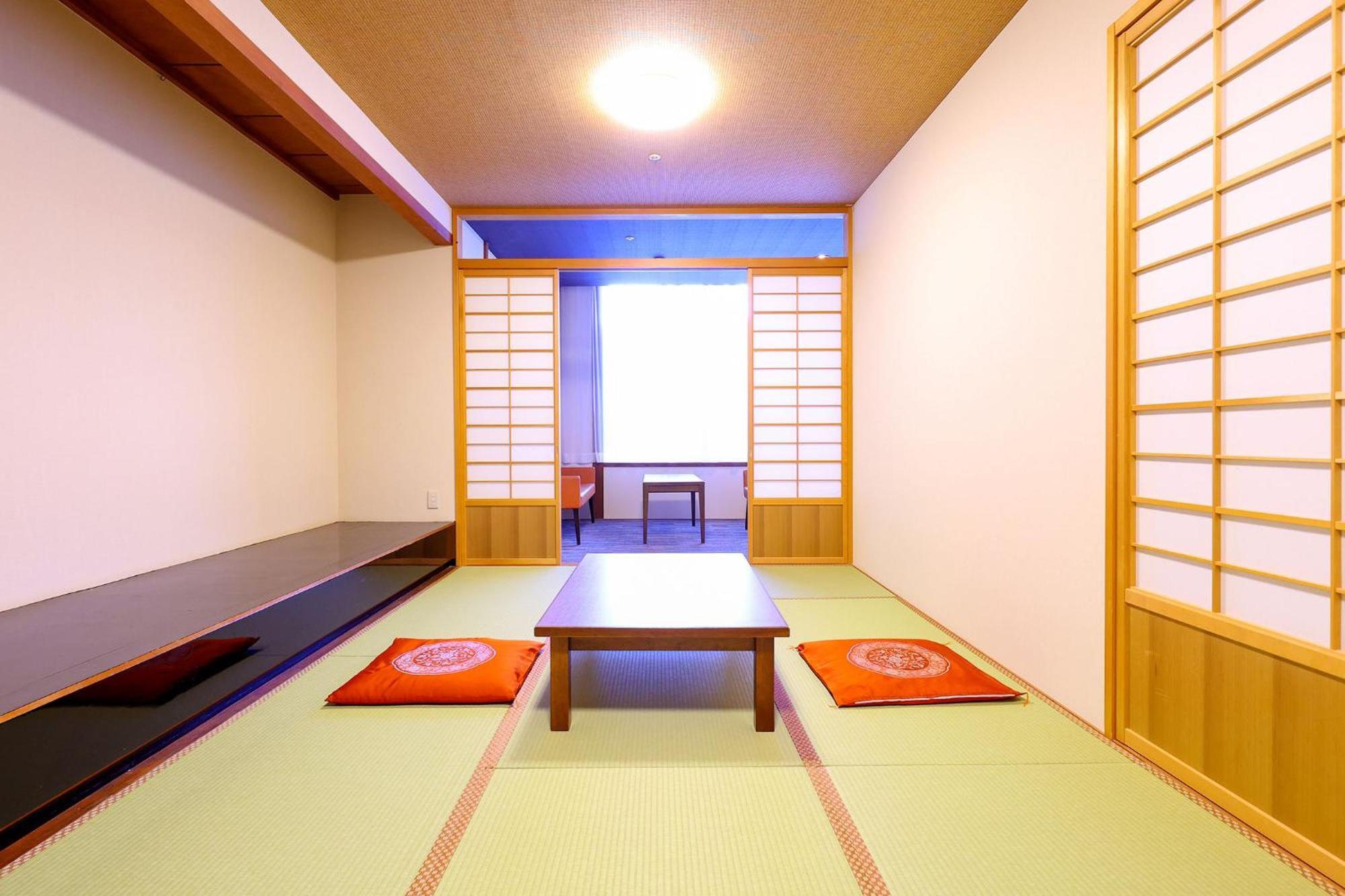 Отель Ooedo Onsen Monogatari Premium Yamashitaya Кага Экстерьер фото